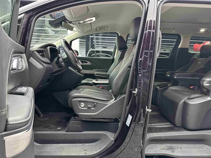 Hongqi HQ9 PHEV 2024 2.0 T 4 WD — фото 5