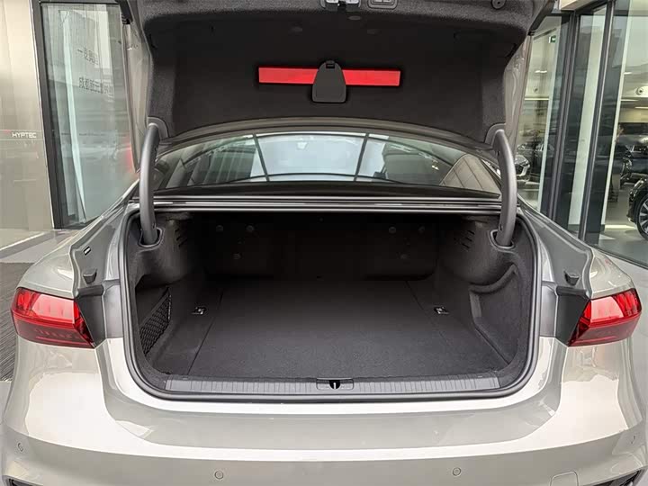 Audi A7L 2024 55 TFSI quattro Flagship — фото 13