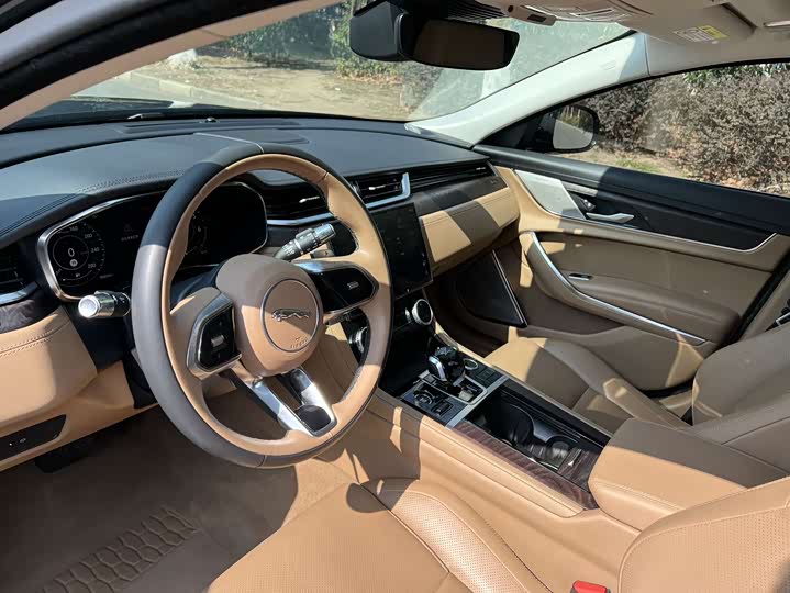 Jaguar XFL 2022 XFL 2.0 T P 250 2 WD — фото 7