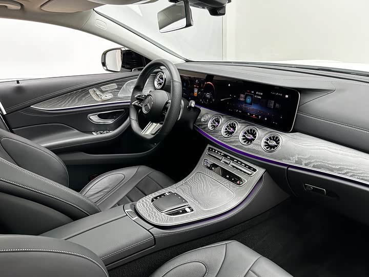 Mercedes-Benz CLS 2023 CLS 300 — фото 18