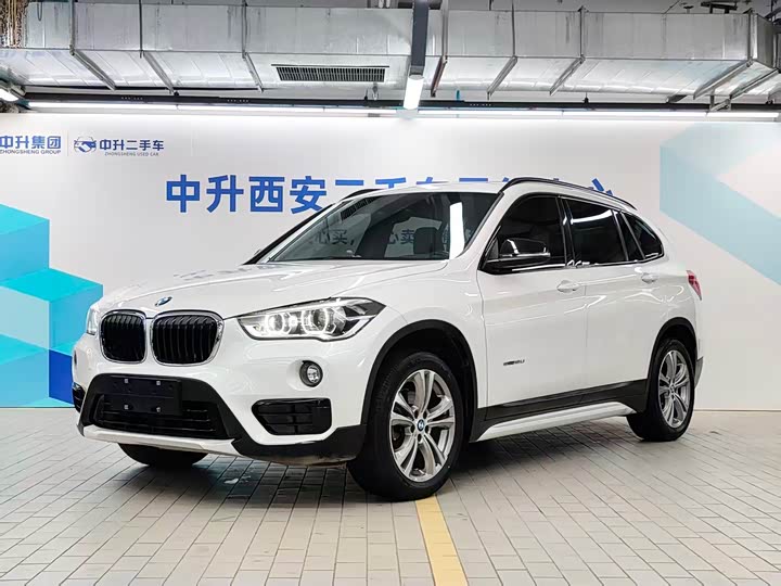 BMW X1 2018 s Drive 18 Li — фото 1