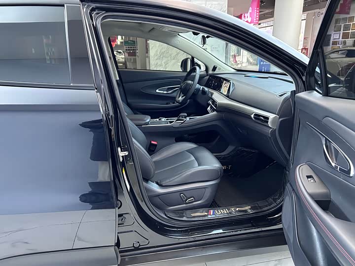 Changan UNI-T 2020 1.5 T Flagship — фото 10