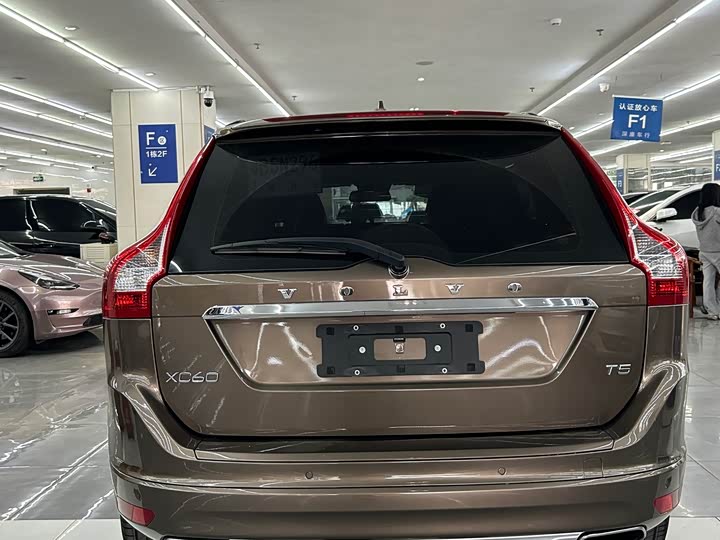 Volvo XC60 2015 T 5 — фото 7