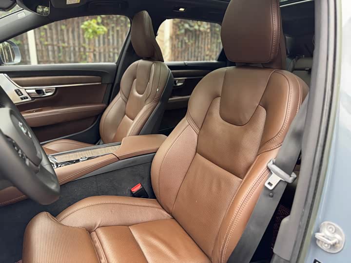 Volvo V90 2023 Cross Country B 5 AWD — фото 13