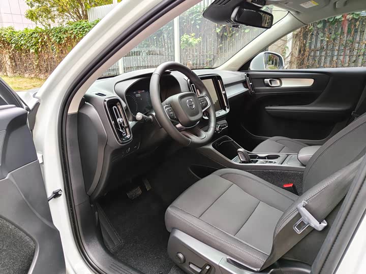 Volvo XC40 2021 T 3 — фото 15