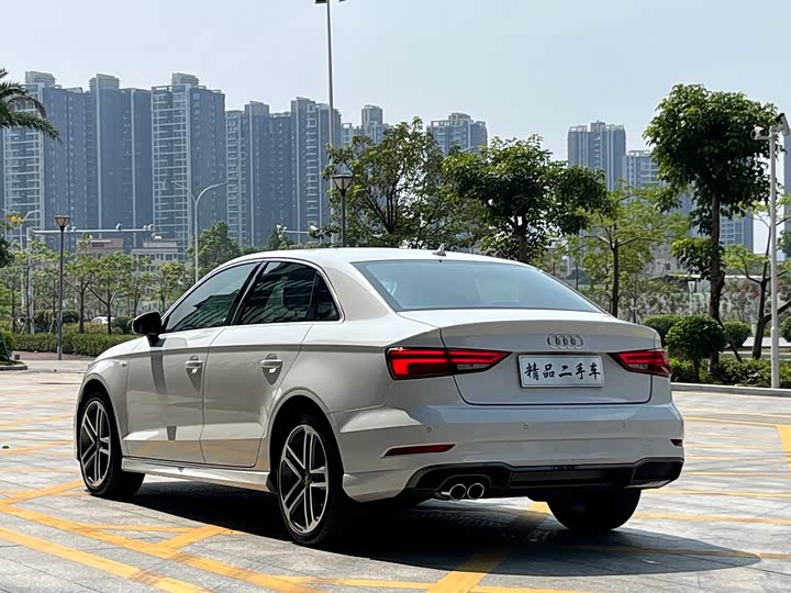 Audi A3 2018 30 Limousine 35 TFSI — фото 4