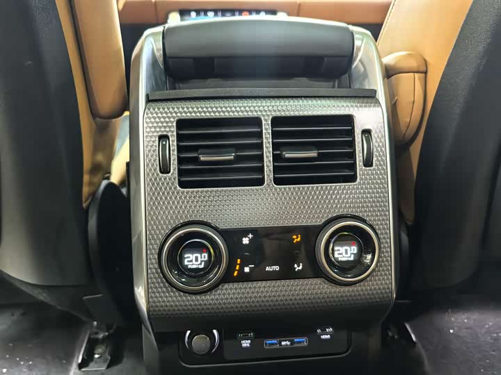 Land Rover Range Rover Sport — фото 17