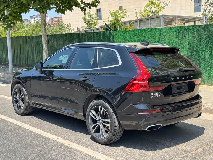 Volvo XC60 2019 T 5 4 WD VI — фото 9