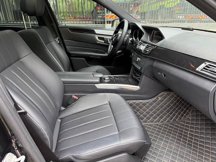 Mercedes-Benz E-Class 2015 E 260 L Sport — фото 7