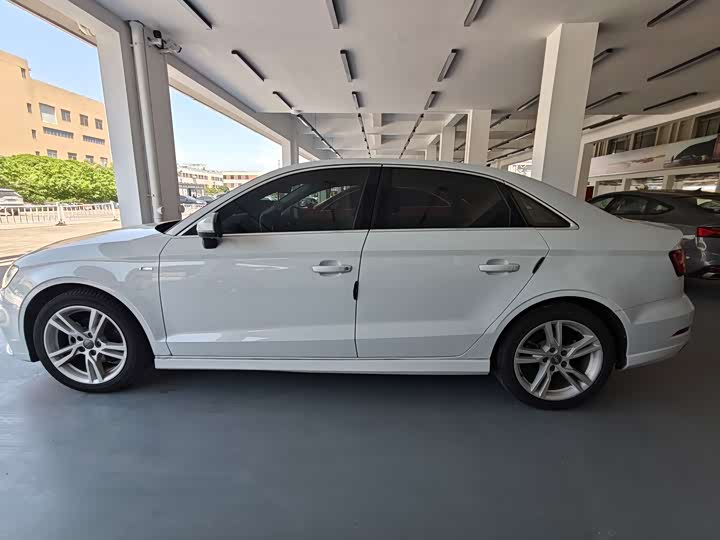Audi A3 2020 Limousine 35 TFSI V — фото 3