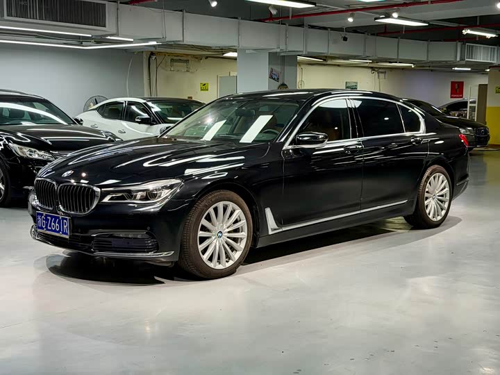 BMW 7-Series 2016 740 Li Leading