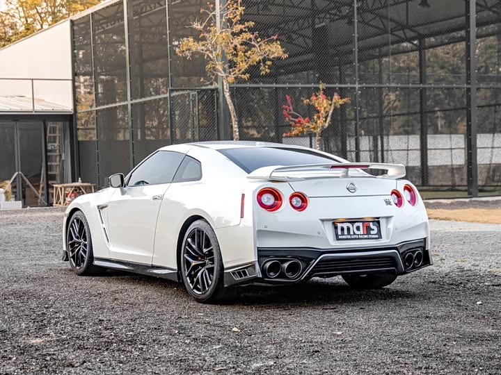 Nissan GT-R 2017 3.8 T — фото 6