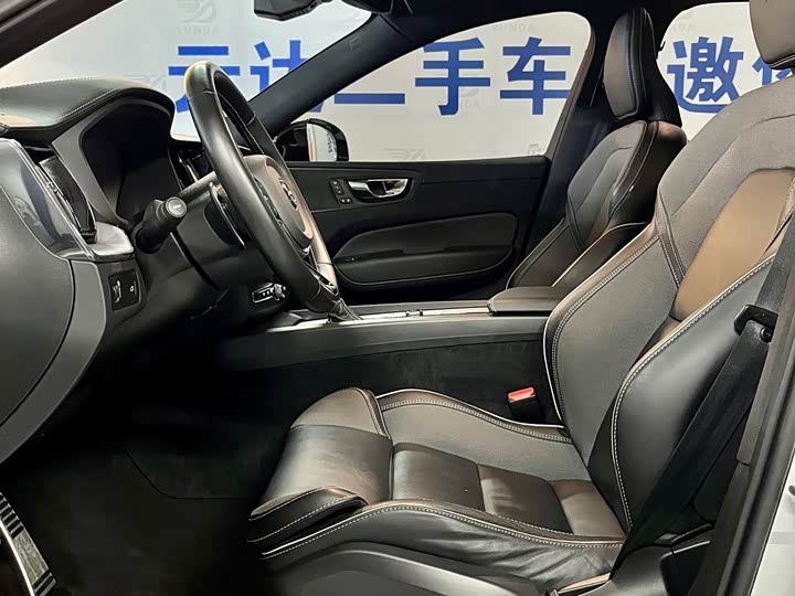 Volvo XC60 2020 T 5 4 WD — фото 11