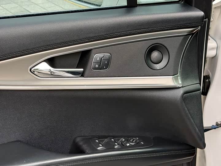 Lincoln MKX 2015 2.0 T 4 WD — фото 15