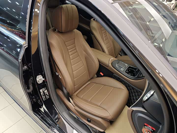 Mercedes-Benz E-Class 2023 E 300 L — фото 35
