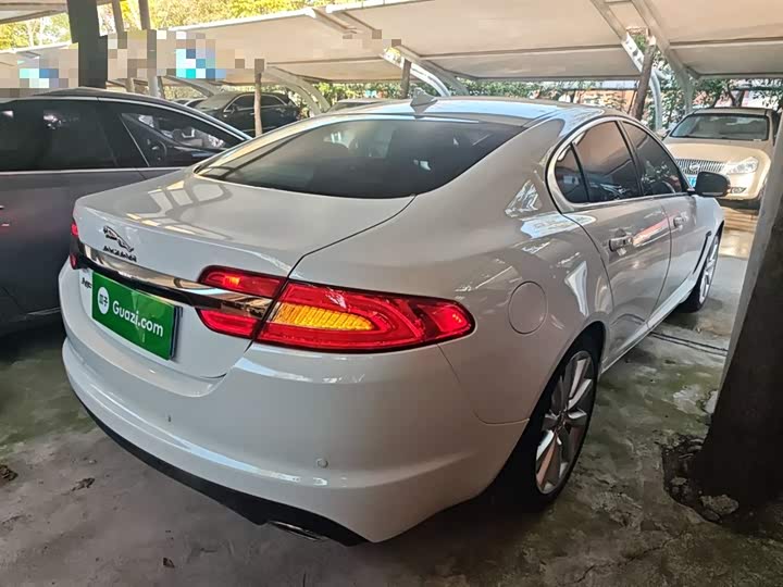 Jaguar XF 2015 XF 2.0 T — фото 7