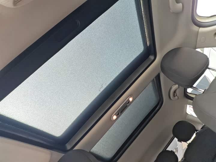 MINI Clubman — фото 18