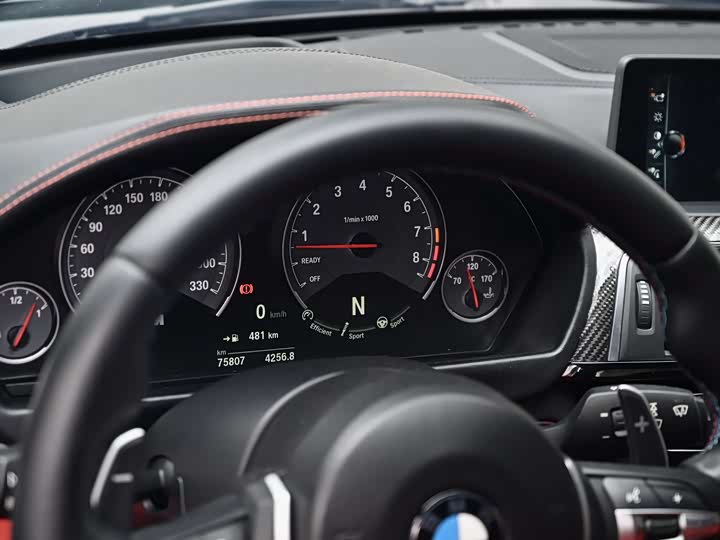 BMW M4 2016 M 4 — фото 17