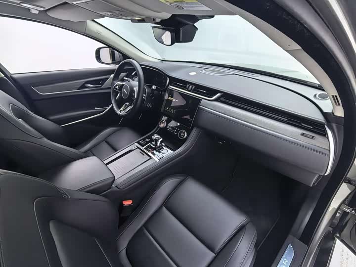 Jaguar XFL 2022 XFL 2.0 T P 200 2 WD — фото 18