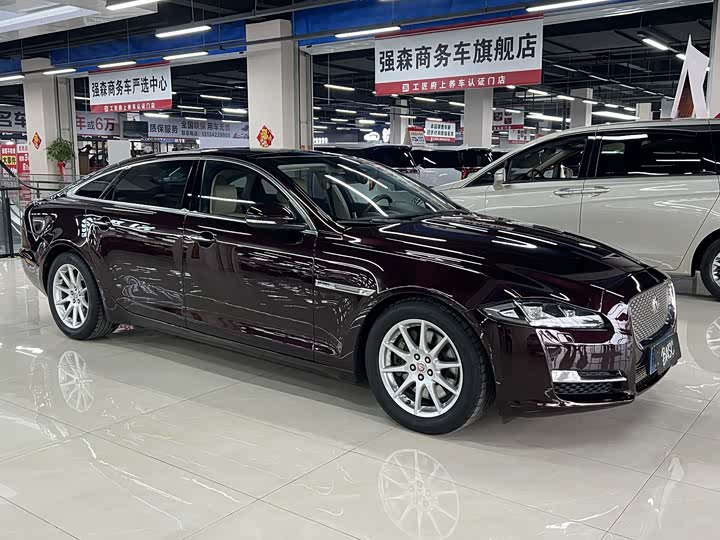 Jaguar XJ 2016 XJL 2.0 T 2 WD — фото 2