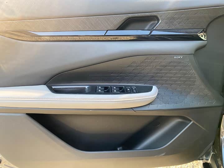 Changan UNI-V 2022 1.5 T — фото 11