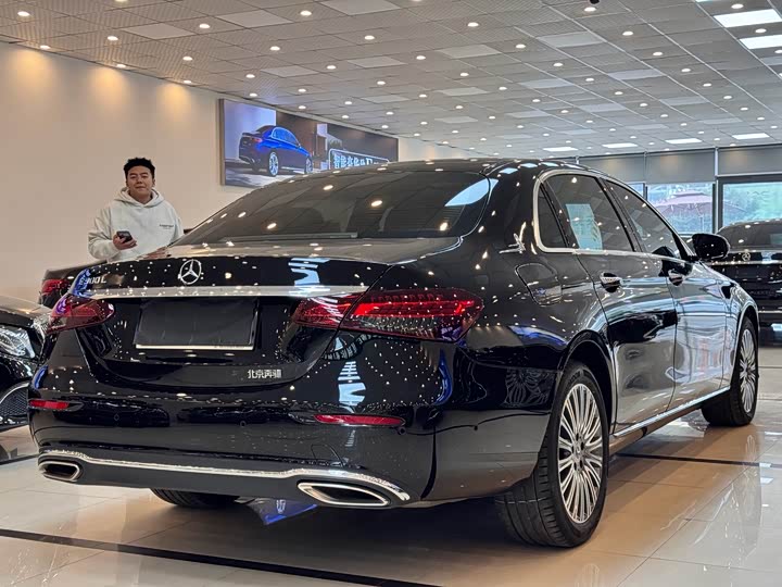 Mercedes-Benz E-Class 2023 E 300 L — фото 5