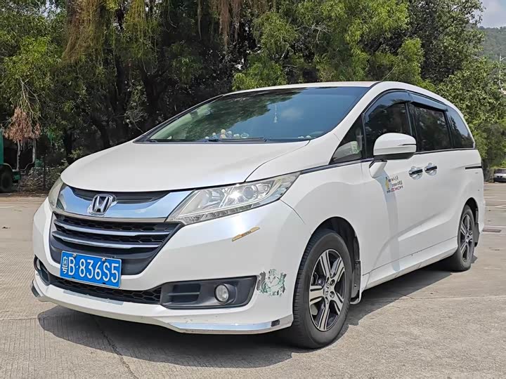 Honda Odyssey — фото 1