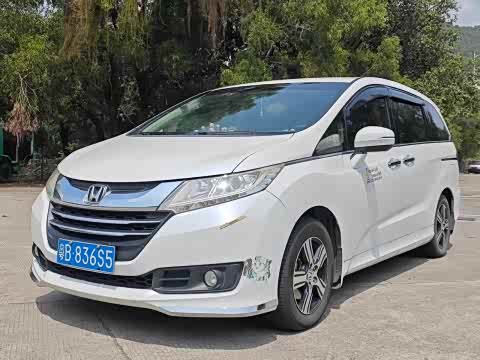 Honda Odyssey — фото 17