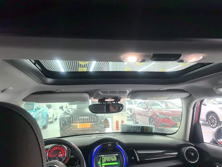MINI Hatch — фото 18