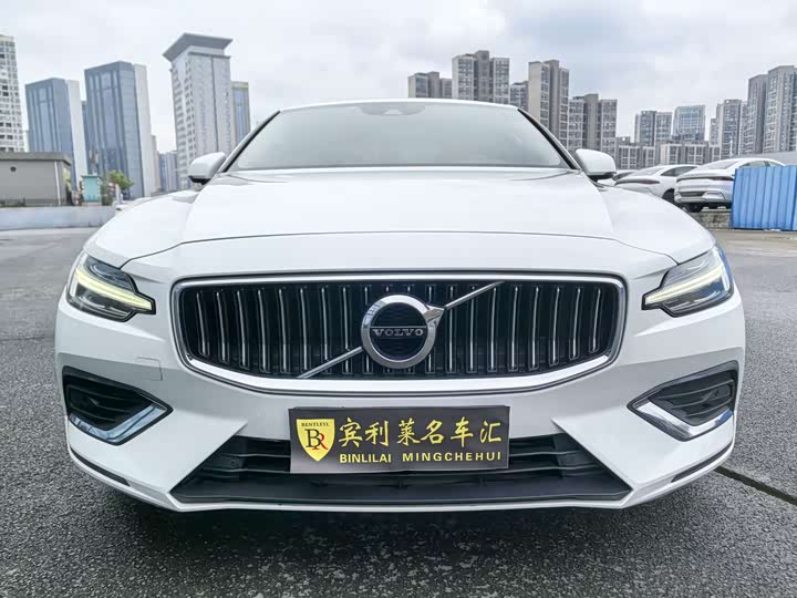 Volvo S60 2021 T 4 — фото 1