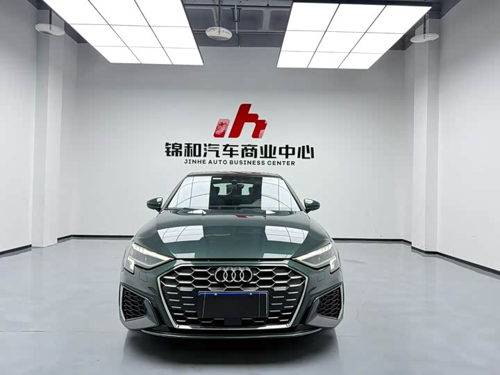 Audi A3 2024 Sportback 35 TFSI Sport — фото 1
