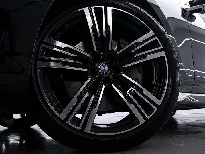 BMW 7-Series 2026 740 Li Leading M — фото 16