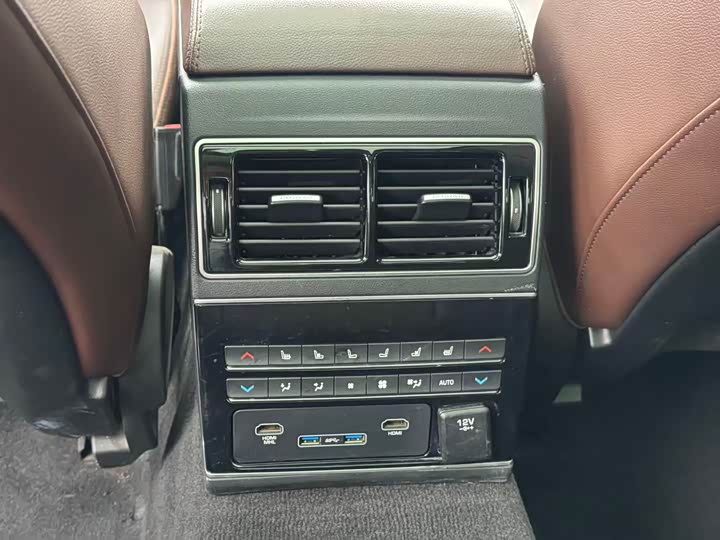 Jaguar XFL 2017 XFL 2.0 T 240 PS — фото 21