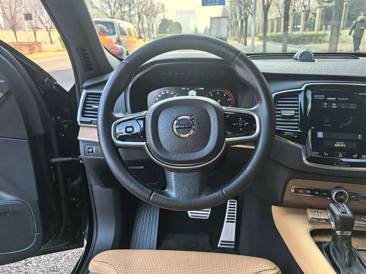 Volvo XC90 2015 T 6 7 — фото 12