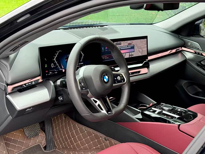 BMW 5-Series 2025 530 Li Leading M — фото 4