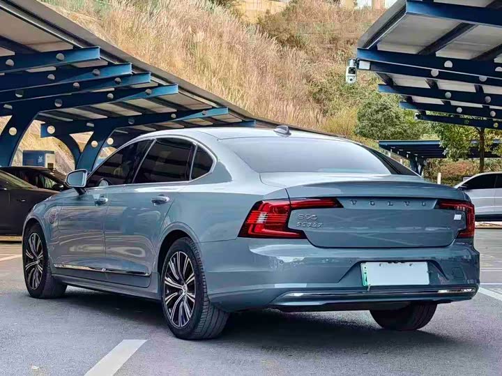 Volvo S90 Hybrid 2022 T 8 E Hybrid — фото 3