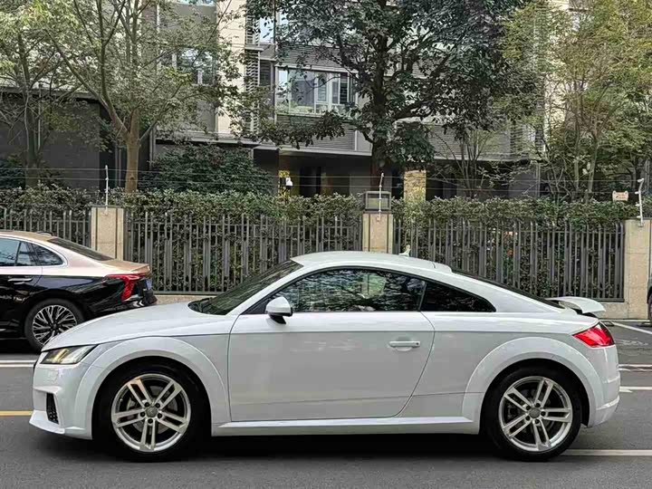 Audi TT 2015 TT Coupe 45 TFSI — фото 2