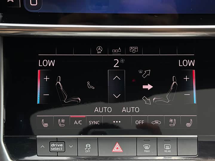 Audi A6L 40 TFSI люкс-динамик — фото 8