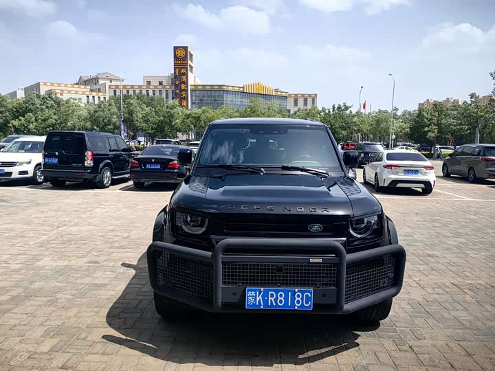 Land Rover Defender — фото 1