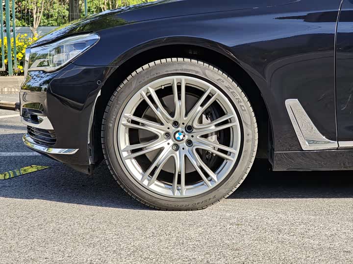 BMW 7-Series 2017 750 Li x Drive — фото 8