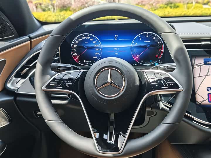 Mercedes-Benz E-Class 2026 E 300 L Luxury — фото 13