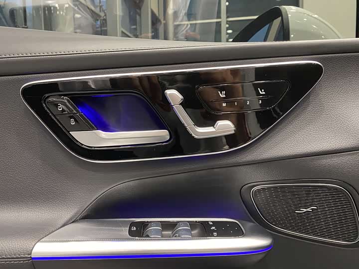 Mercedes-Benz GLC 2024 GLC 260 L 4 MATIC Luxury 5 — фото 4