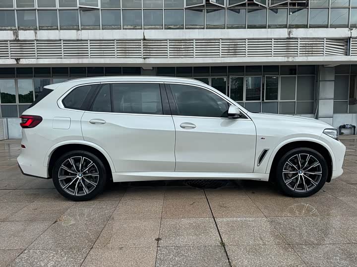 BMW X5 — фото 11