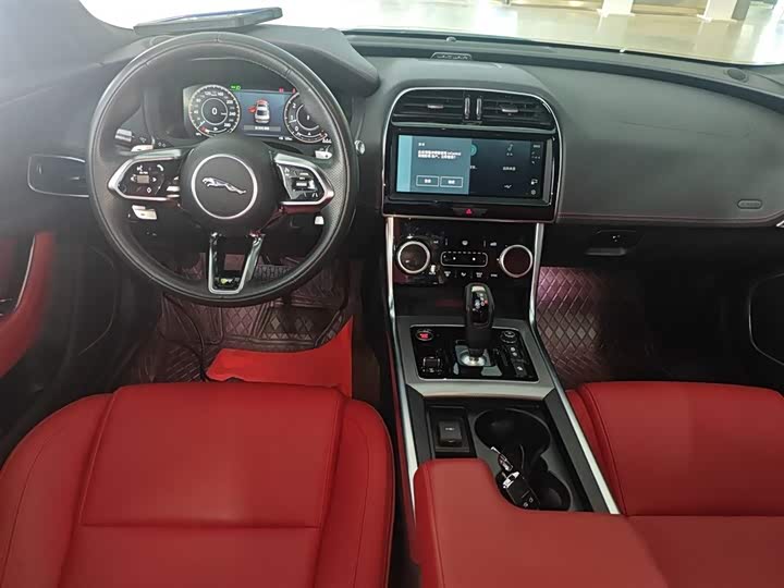 Jaguar XEL 2022 2.0 T 250 PS R-DYNAMIC S — фото 6