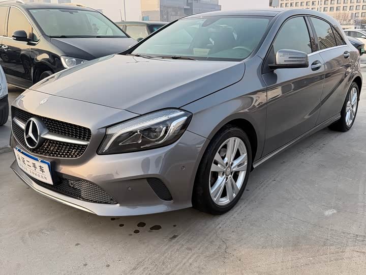 Mercedes-Benz A-Class 2017 A 200 — фото 1