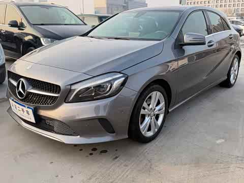 Mercedes-Benz A-Class 2017 A 200 — фото 19