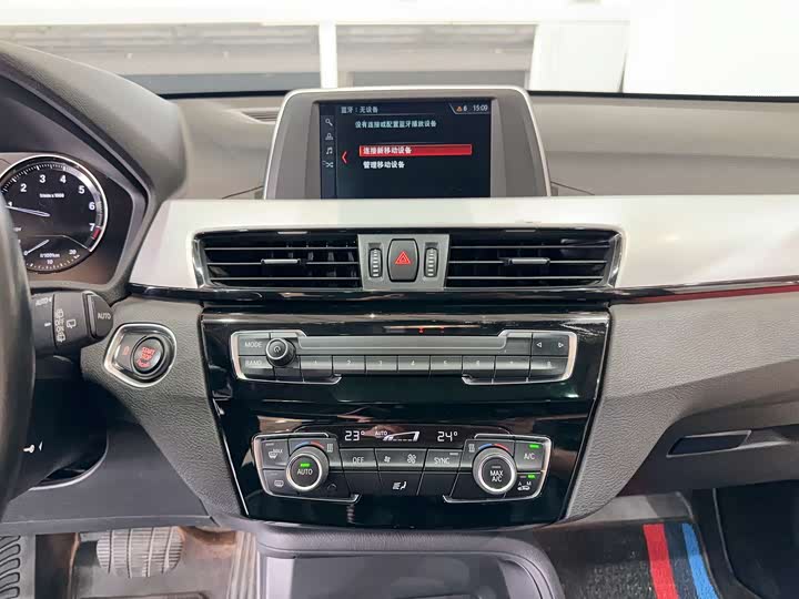 BMW X1 2019 s Drive 18 Li — фото 19