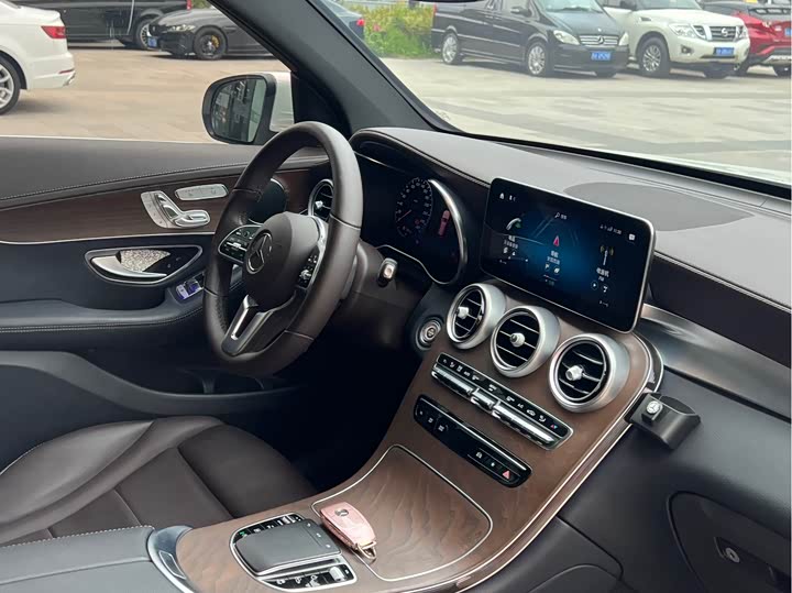 Mercedes-Benz GLC 2022 GLC 260 L 4 MATIC Luxury — фото 15