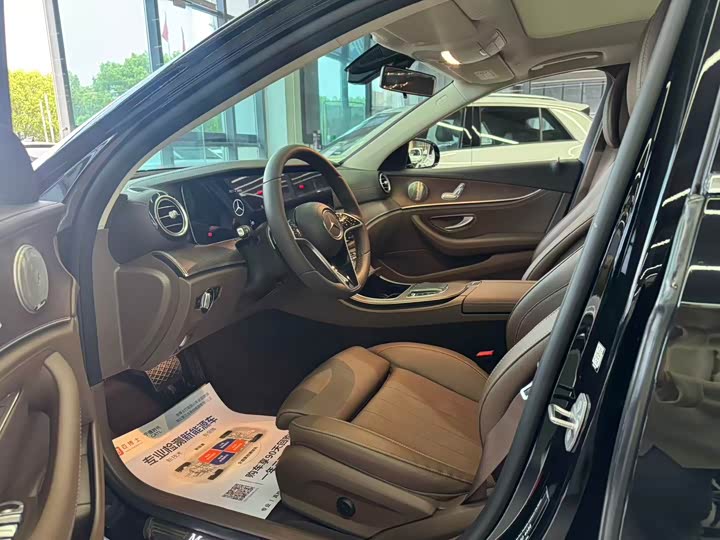Mercedes-Benz E-Class 2022 E 260 L — фото 4