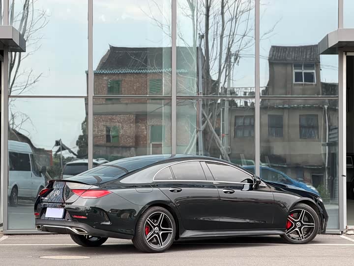 Mercedes-Benz CLS 2023 CLS 300 Luxury — фото 5